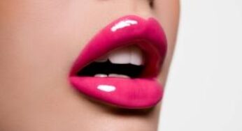 LipGloss Review: Maybelline Shiny-licious Lip Gloss