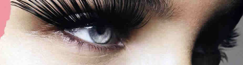 Beauty 101 How to Apply False Eyelashes barbara-palvin-long-lashes Feature Image