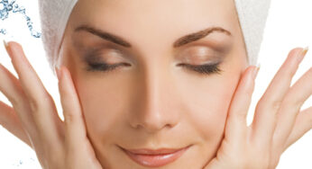 Skincare Product Review: Biore Blemish Fighting Ice Cleanser