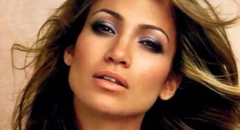 Jennifer Lopez’s Celebrity Makeup Bag