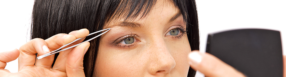 Choosing The Right Tweezers Woman Tweezing Eyebrows Feature