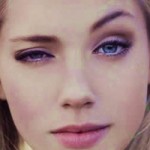 Blonde-Girl-Winking feature
