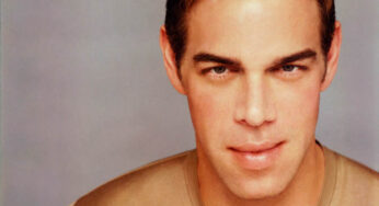 Kevyn Aucoin Doing Carrie’s Makeup in Sex & The City