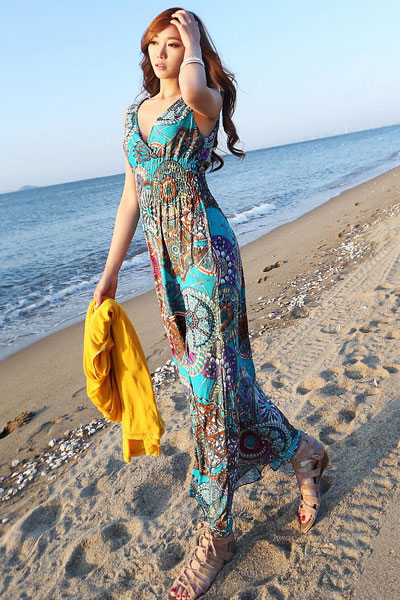Beach Wave Hairstyle with Maxi Dress