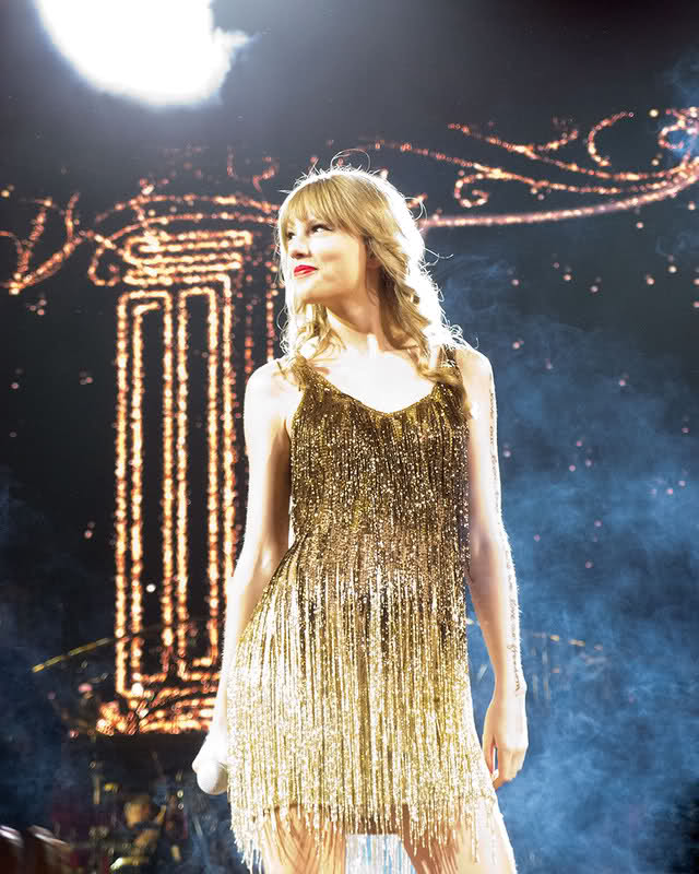 Taylor Swift Gold Ombre Fringe Dress ...