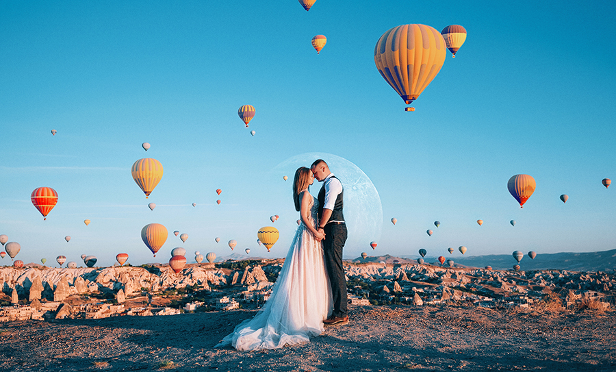 Hot air balloons on wedding day